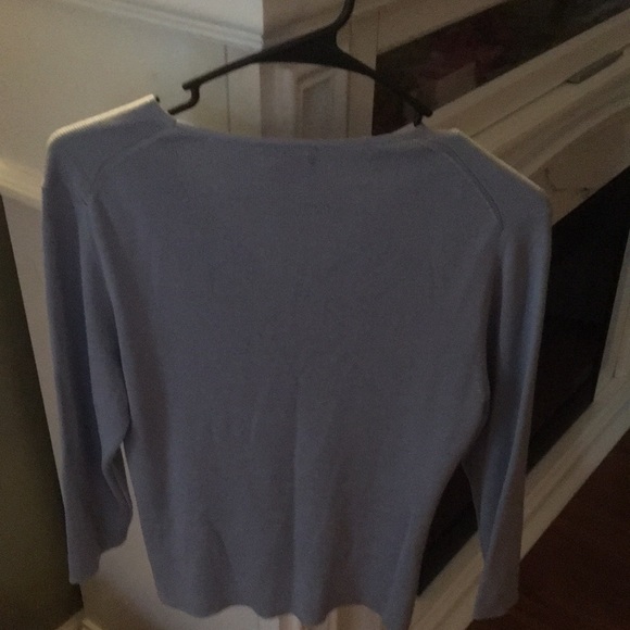 Brooks light blue long sleeve, v-neck sweater. - Picture 3 of 3